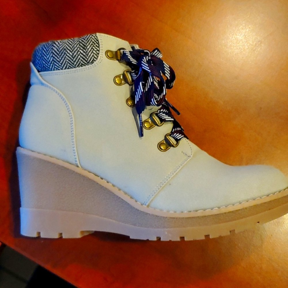 Maurice's Wedges/Boot Booties 8.5-Light tan